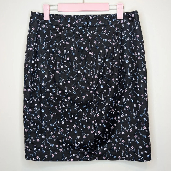 Liz Claiborne Career Wear Black Midrise Pencil Skirt Floral  Print Slit Women 10 - Picture 2 of 9